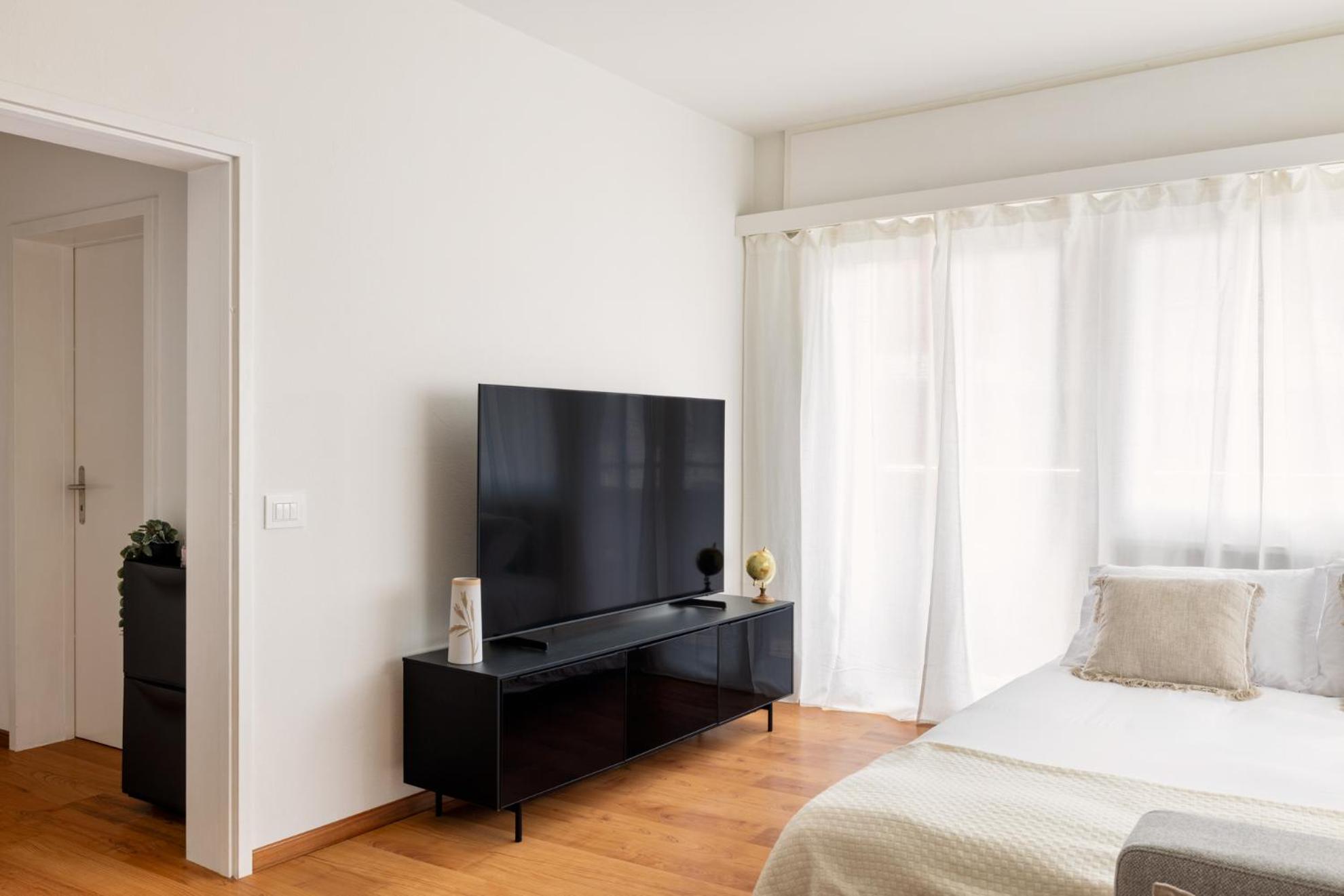 Lake Modern Suites - Free Parking Lugano Exterior photo